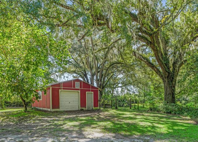 1295 N US 301, Sumterville, FL 33585