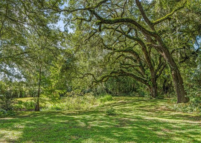 1295 N US 301, Sumterville, FL 33585