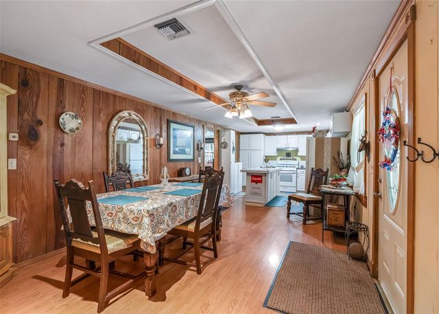 1295 N US 301, Sumterville, FL 33585