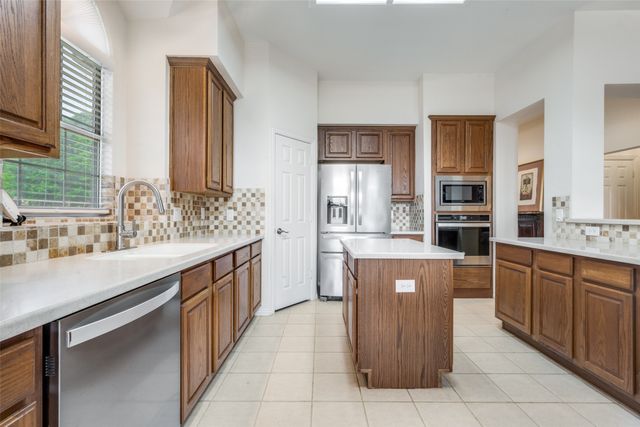 2213 Dove Meadow Drive, Flower Mound, TX 75028