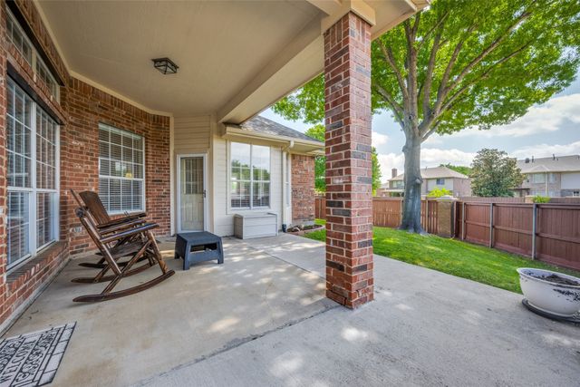 2213 Dove Meadow Drive, Flower Mound, TX 75028