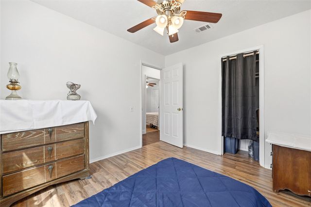 1115 Sycamore ST, San Marcos, TX 78666