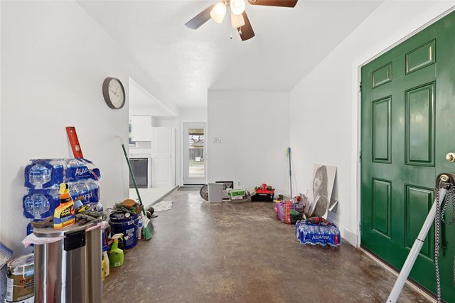 1115 Sycamore ST, San Marcos, TX 78666