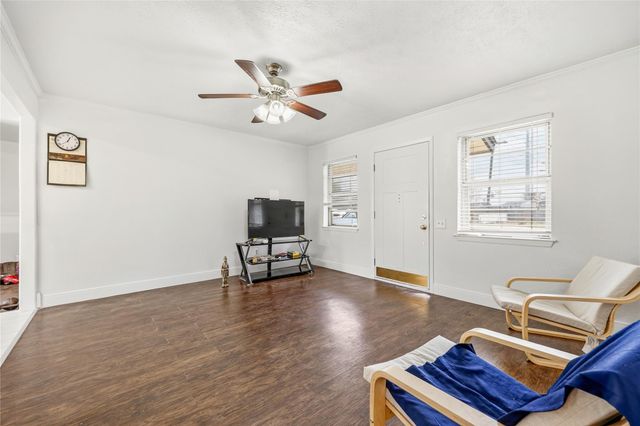 1115 Sycamore ST, San Marcos, TX 78666