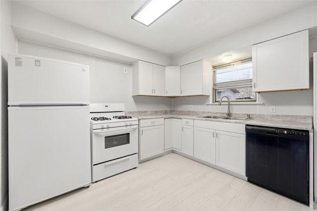 1115 Sycamore ST, San Marcos, TX 78666