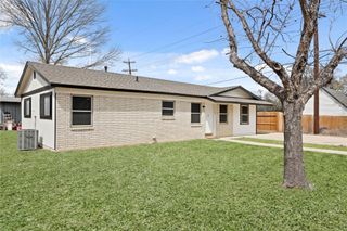 1115 Sycamore ST, San Marcos, TX 78666