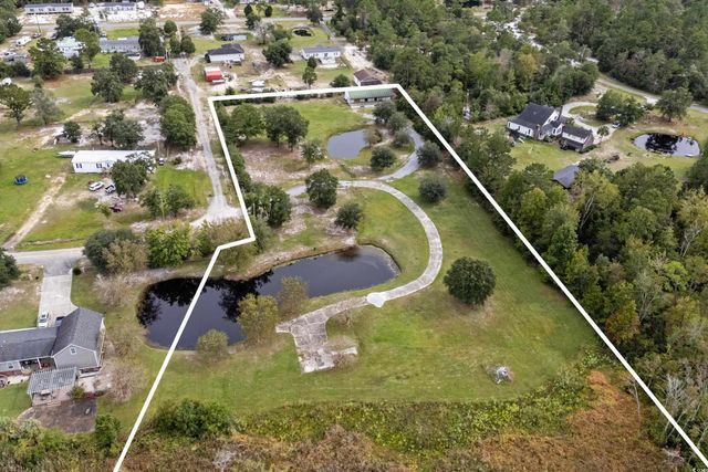 688 Cherokee Dr., Georgetown, SC 29440