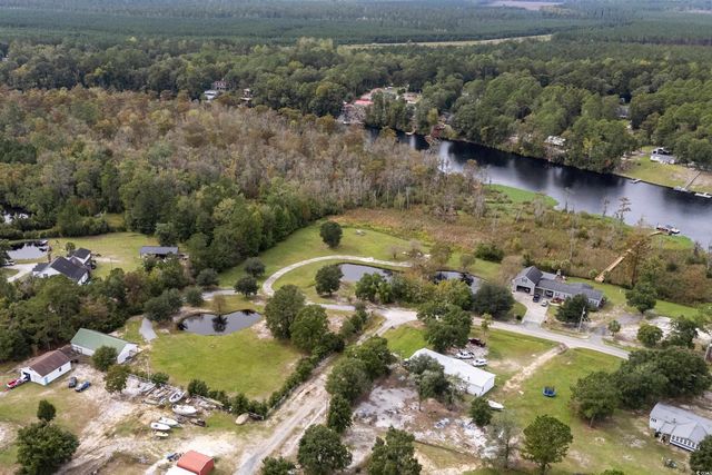 688 Cherokee Dr., Georgetown, SC 29440