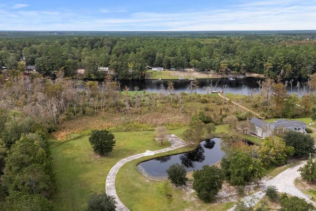 688 Cherokee Dr., Georgetown, SC 29440