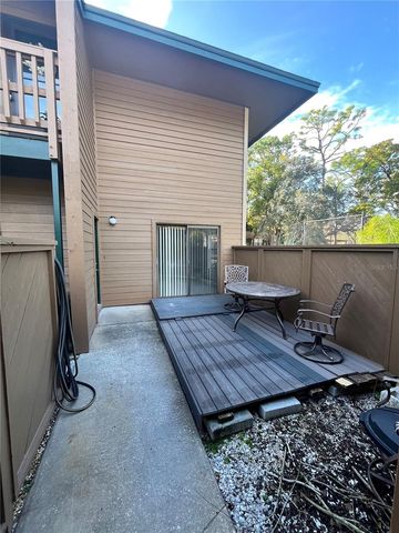 1805 E LENNOX ROAD E 1805, Palm Harbor, FL 34683