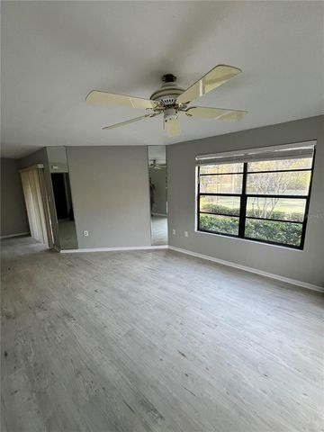 1805 E LENNOX ROAD E 1805, Palm Harbor, FL 34683