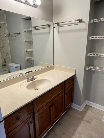 1805 E LENNOX ROAD E 1805, Palm Harbor, FL 34683