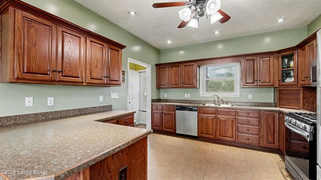 3334 Mt Washington Rd, Taylorsville, KY 40071