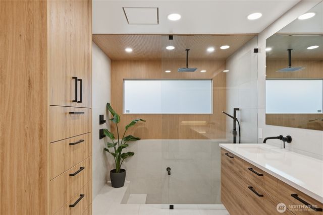 25330 157th Place SE, Covington, WA 98042