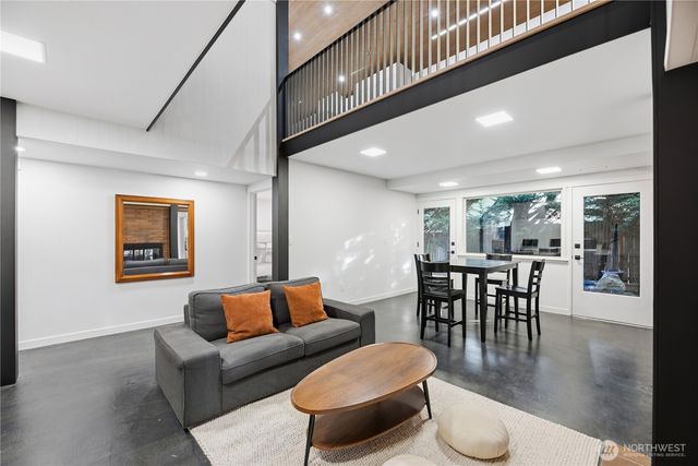 25330 157th Place SE, Covington, WA 98042