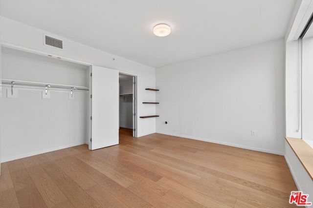 889 Francisco Street 1806, Los Angeles, CA 90017