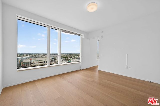 889 Francisco Street 1806, Los Angeles, CA 90017