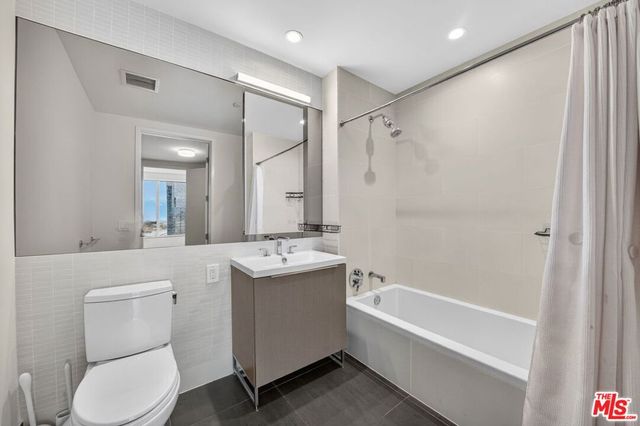 889 Francisco Street 1806, Los Angeles, CA 90017