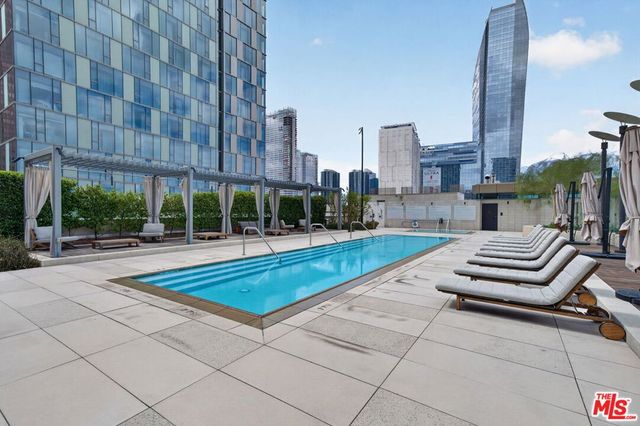 889 Francisco Street 1806, Los Angeles, CA 90017