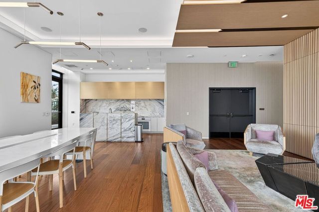 889 Francisco Street 1806, Los Angeles, CA 90017