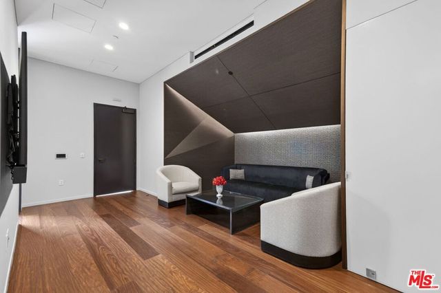 889 Francisco Street 1806, Los Angeles, CA 90017
