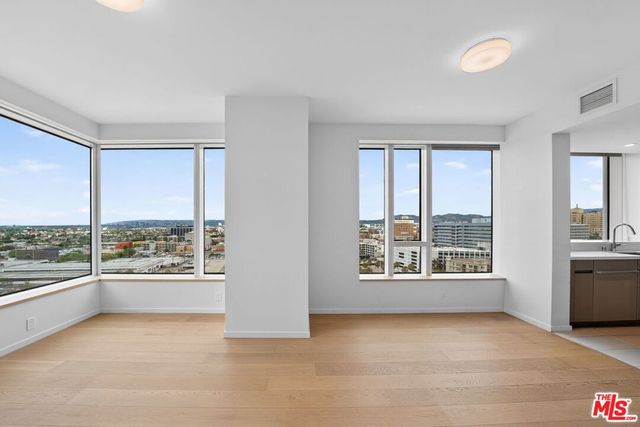 889 Francisco Street 1806, Los Angeles, CA 90017