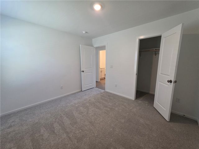 400 Beaunoir Avenue, Lowell, AR 72745