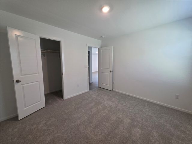 400 Beaunoir Avenue, Lowell, AR 72745