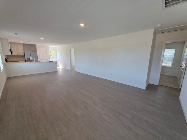 400 Beaunoir Avenue, Lowell, AR 72745