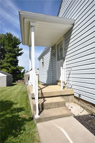 6914 Monroe Ave, West Mifflin, PA 15122