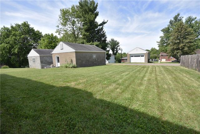 6914 Monroe Ave, West Mifflin, PA 15122