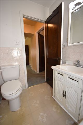 6914 Monroe Ave, West Mifflin, PA 15122