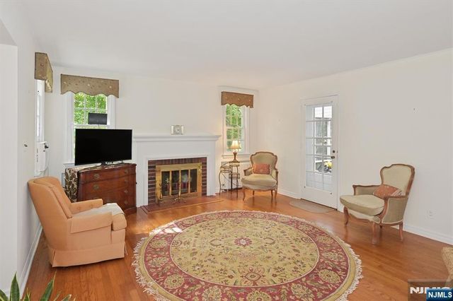 2 Newark Avenue, Westwood, NJ 07675
