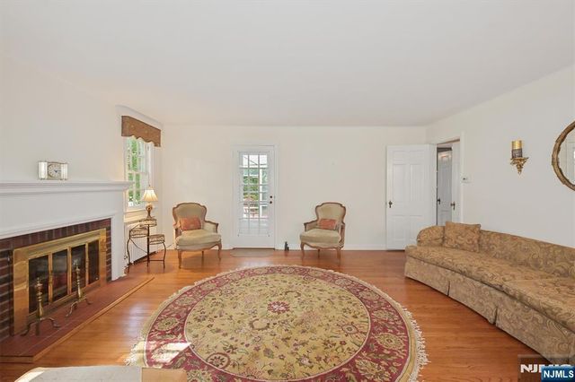 2 Newark Avenue, Westwood, NJ 07675