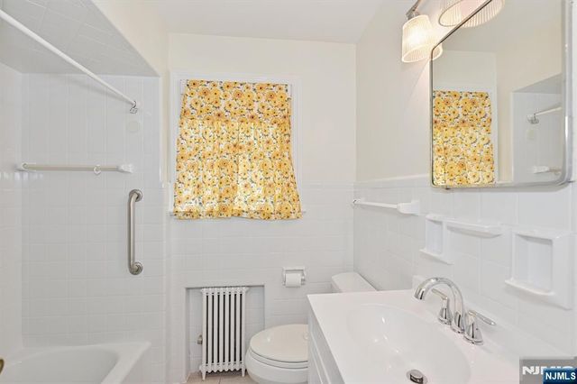 2 Newark Avenue, Westwood, NJ 07675
