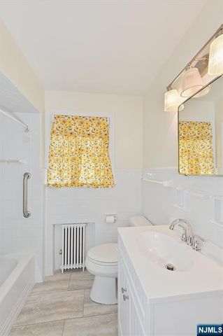 2 Newark Avenue, Westwood, NJ 07675