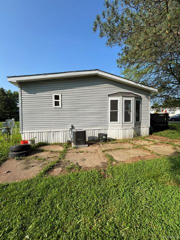 18 Timber Court, Genesee Charter Township, MI 48506