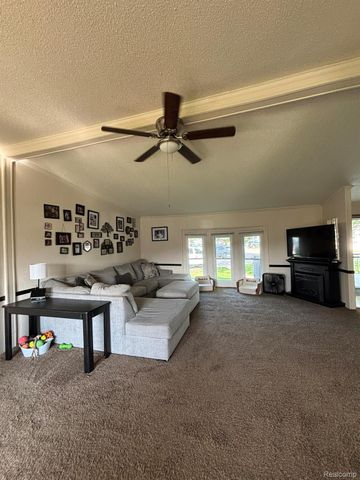 18 Timber Court, Genesee Charter Township, MI 48506