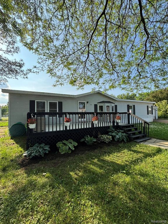 18 Timber Court, Genesee Charter Township, MI 48506