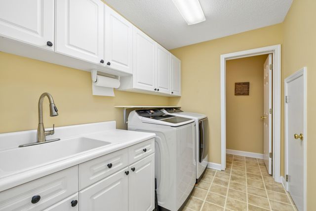 65 Reedy Court, Manning, SC 29102