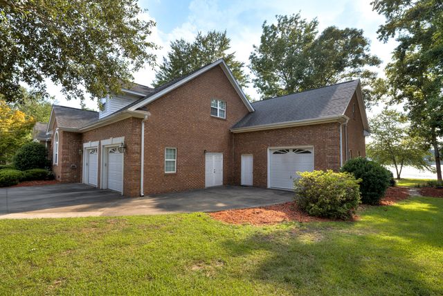 65 Reedy Court, Manning, SC 29102