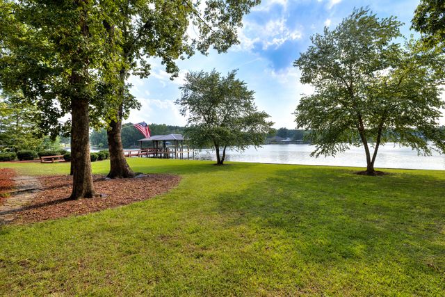 65 Reedy Court, Manning, SC 29102
