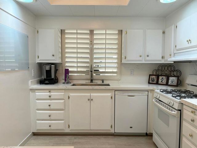 32 Paseo Laredo N, Cathedral City, CA 92234