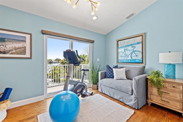 511 WINDWARD PASSAGE, Clearwater Beach, FL 33767