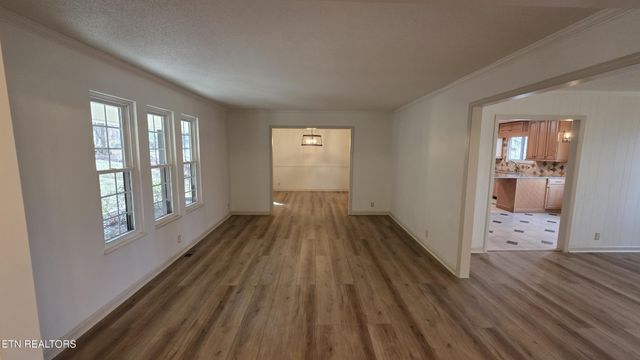 1135 W Outer Drive, Oak Ridge, TN 37830