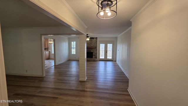 1135 W Outer Drive, Oak Ridge, TN 37830