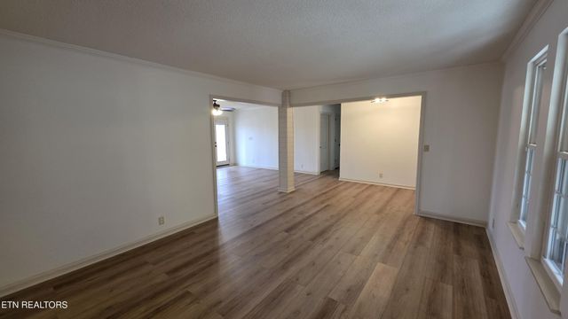1135 W Outer Drive, Oak Ridge, TN 37830