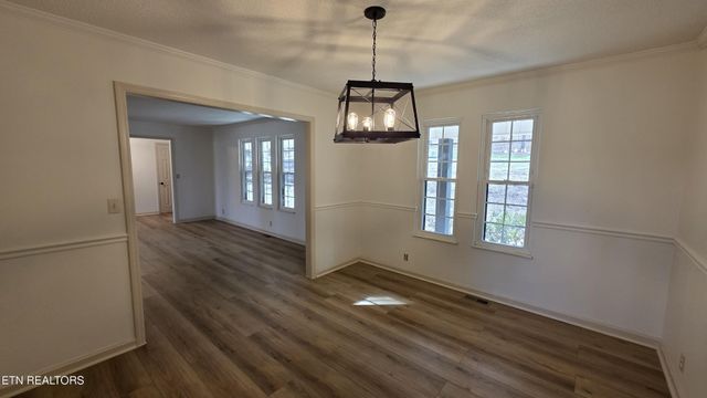 1135 W Outer Drive, Oak Ridge, TN 37830
