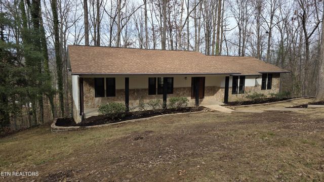 1135 W Outer Drive, Oak Ridge, TN 37830