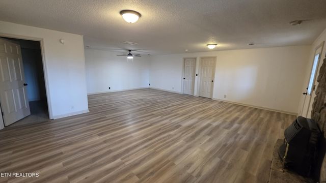 1135 W Outer Drive, Oak Ridge, TN 37830